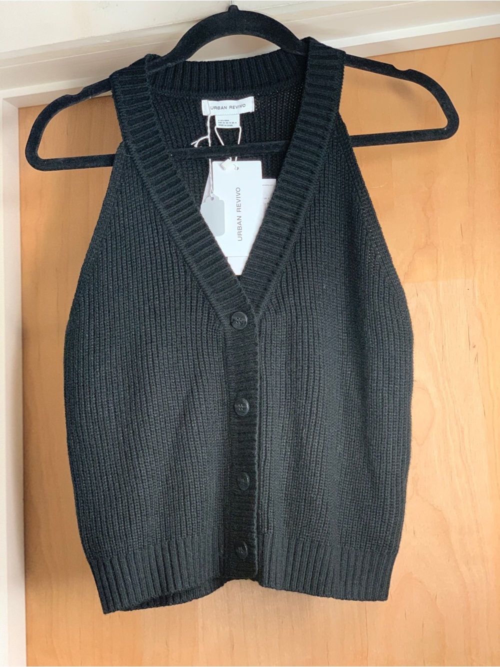 Urban Revivo Black Ribbed Button-Front Light Knit Vest Size-4 Academic Chic